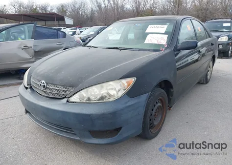 2005 Toyota Camry Le/Se/Std/Xle z USA, uszkodzony, nr VIN 4T1BE32K45U411598